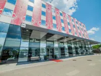 بريميير كراكوف هوتل Hotels near برادنيك بياوي