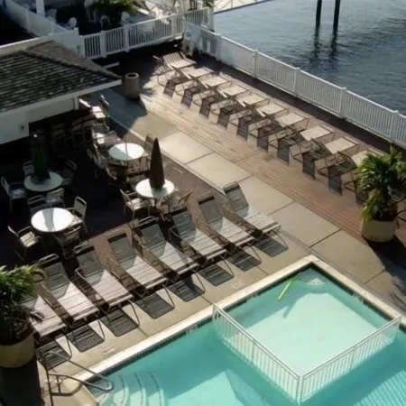 Pier 4 Hotel