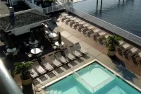 Pier 4 Hotel - Pools