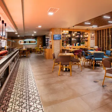 Holiday Inn ISTANBUL - KADIKOY by IHG Отели рядом с достопримечательностью «Кадыкёй»
