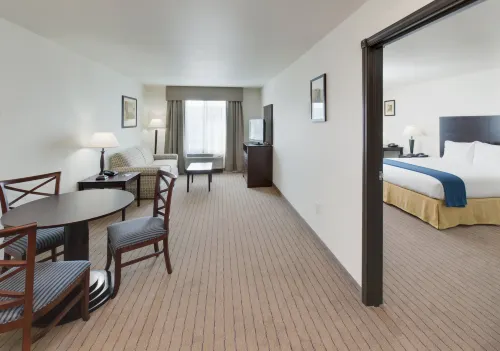 Holiday Inn Express & Suites Omaha I - 80 Hotel a Sarpy County