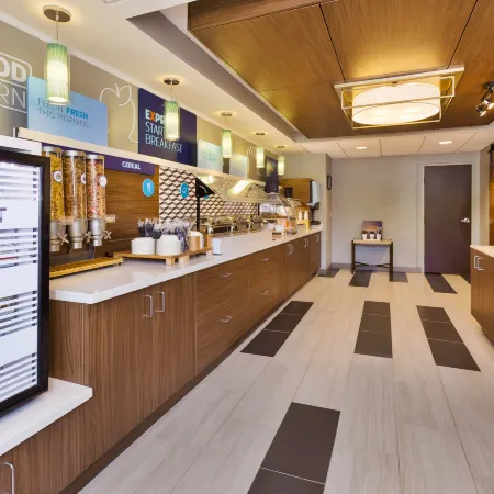 Holiday Inn Express WALDORF by IHG