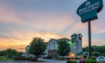 HomeTowne Studios & Suites Bentonville