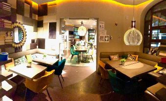 Kyriad Restaurant Centre Spa Vichy