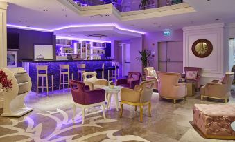 DoubleTree by Hilton Izmir - Alsancak