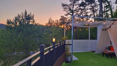 Slow House Pension in South Sea Отели в г. Намхэ