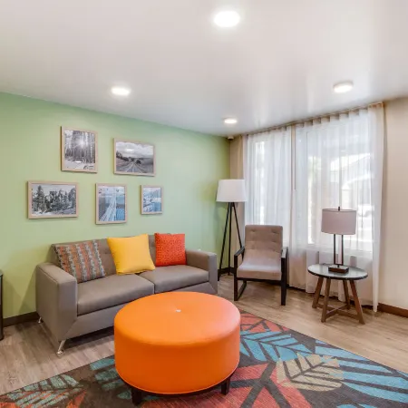 WoodSpring Suites Bakersfield Airport