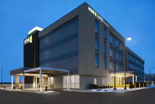 Home2 Suites by Hilton Richmond - Swimmingpools
