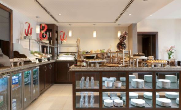 Traders Hotel，Qaryat AI Beri, Abu Dhabi