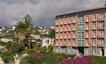 De Bonart Naples, Curio Collection by Hilton