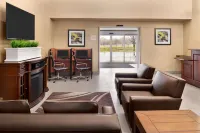 Hawthorn Extended Stay by Wyndham Milwaukee Airport Hotels in Oak Creek
