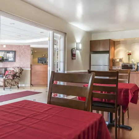 Econo Lodge