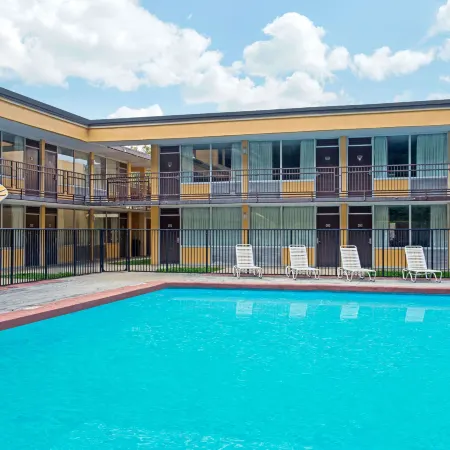 Bristol Parkway Inn