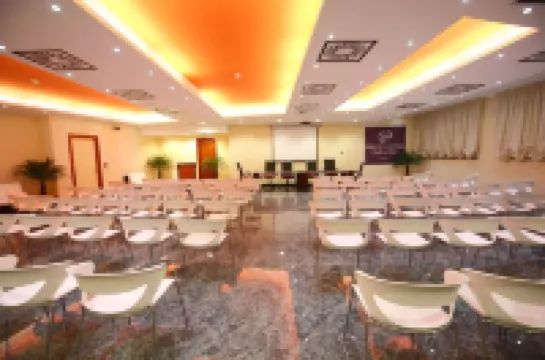 โรงแรมแกรนด์ ปาราดิโซ