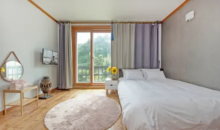 Pocheon Shine Hill Pension