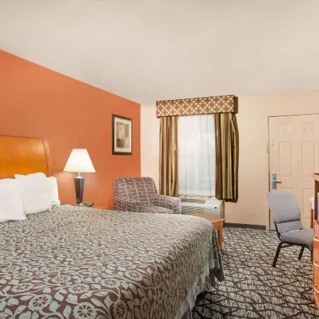 Days Inn by Wyndham Centerville