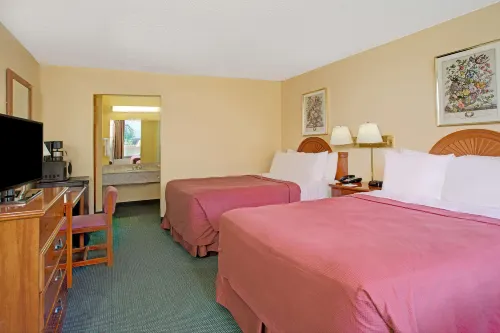 Days Inn by Wyndham Alexandria South Hoteles en Belle Haven