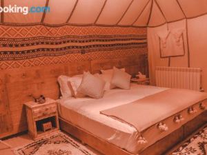 Caravanserai Luxury Desert Camp