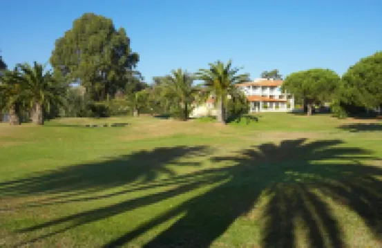 SOWELL HOTELS 聖特羅佩高爾夫飯店