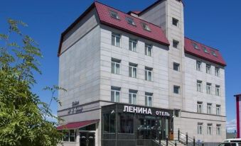 Lenina Hotel