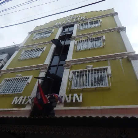 Mixok Inn