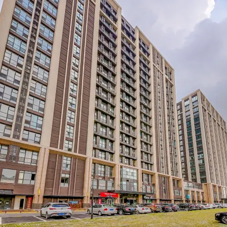 yueting Apartment (Qingdao Jinshui Road Shop)