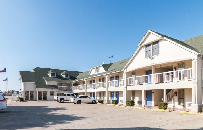 Motel 6 Fort Worth, TX - White Settlement