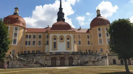 Pension Marlis Отели в г. Радебойль