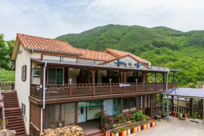 Gurye Jirisan Keulim Pension 蟾津江附近的飯店