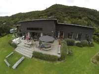 Piha Beachstay Accommodation