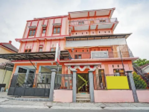 OYO 90199 JEC Residence Syariah Hotel di Kediri