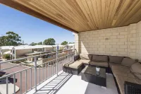 Serenity on the Terrace Hotels in Mandurah