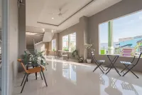 RedDoorz Plus Near Siloam Hospital Balikpapan Hotels in Balikpapan