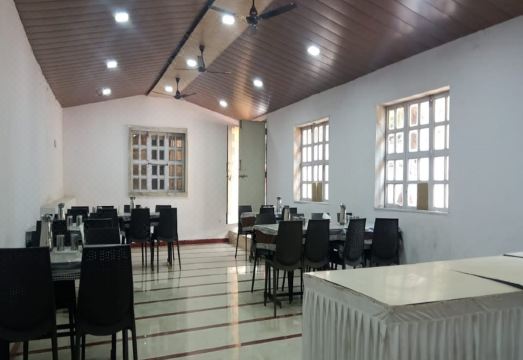 Hotel Dwarka Hotel Overview