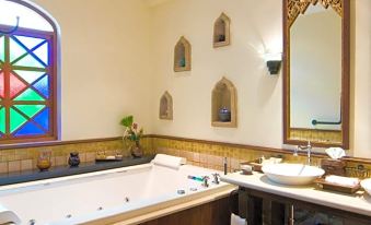 Ariyasom Villa