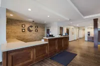 Comfort Inn & Suites Victoria North - موقف سيارات