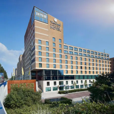 WestCord Fashion Hotel Amsterdam Отели рядом с достопримечательностью «Слотерварт»