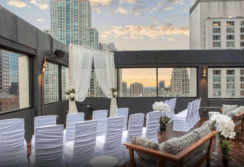 2. 더 시카고 호텔..