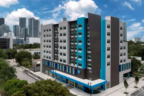 Tru by Hilton Miami West Brickell - Pet Friendly