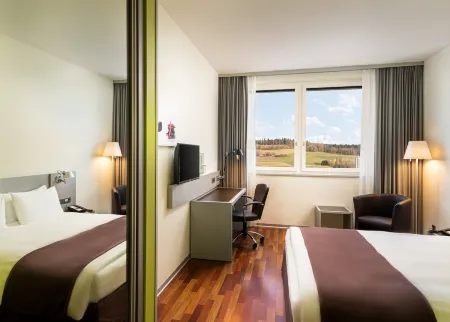 Holiday Inn Bern - Westside Отели рядом с достопримечательностью «Цитглогге»