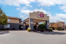 Best Western Plus Dubuque Hotel Conference Center
