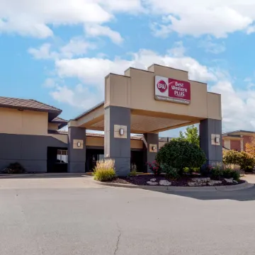 Best Western Plus Dubuque Hotel  Conference Center