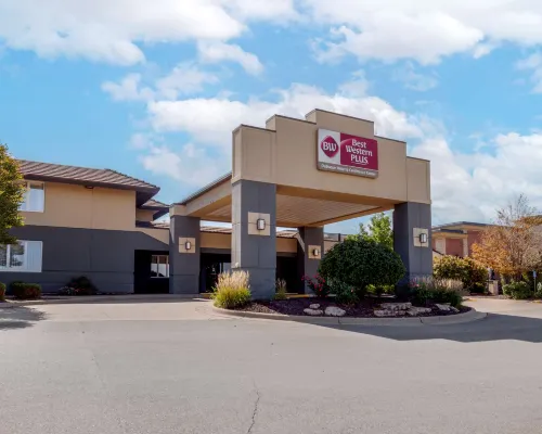 Best Western Plus Dubuque Hotel  Conference Center Hotels in Dubuque