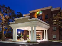 Holiday Inn Express MT. Pleasant - Scottdale