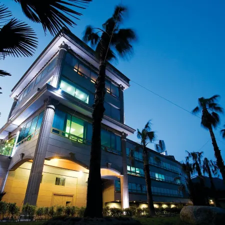 Hotel Sang Sang & Private Sang Sang Pool Villa