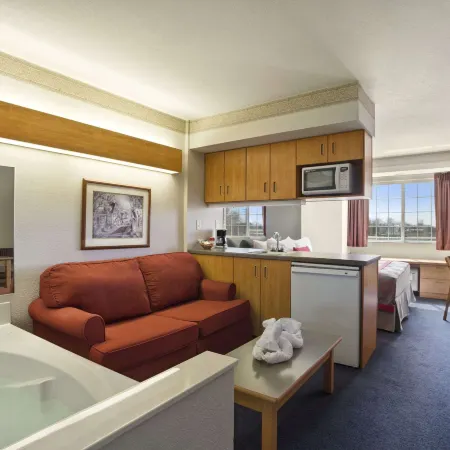 Ramada Limited Bloomington