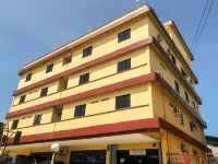 OYO 3372 Hotel Pelita Terang Hotel di Kampung Pelita