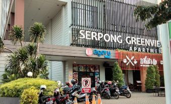 Great Deal Studio Room at Serpong Greenview Apartment