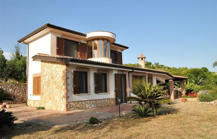Uva & Stelle Maison Detached Villa in the Hills of Sperlonga