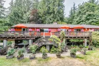 Misty Valley Inn B&B Hotels in Forks